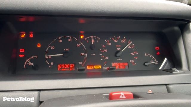 30 seconds of the Renault Safrane instrument panel self-test procedure смотреть онлайн