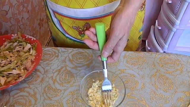 ВКУСНЕЙШИЙ САЛАТ "РАЗДОЛЬЕ" С ГОРБУШЕЙ И ОГУРЦОМ смотреть онлайн