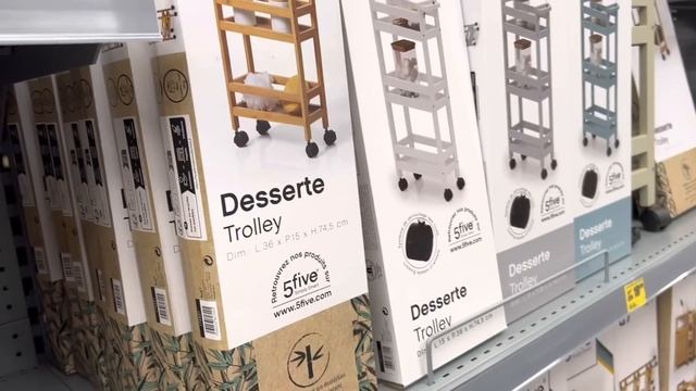 НОВАЯ СТРИЖКА. МЕНЯЕМ ГОСТИНУЮ у СВЕКРОВИ. САМЫЙ МОДНЫЙ ДЕКОР ИНТЕРЬЕРА 2023 смотреть онлайн