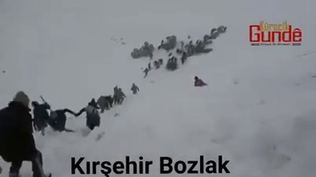 Var Git Ölüm Bir Zamanda Yine Gel && Van daki Çığ Felaketinde Hayatını Kaybeden Şehitlerimize Allah смотреть онлайн