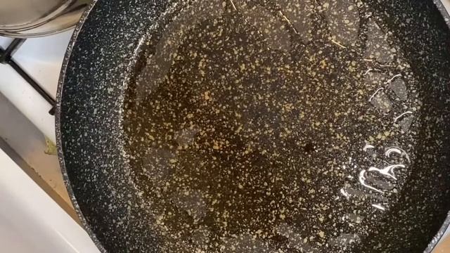 Пицца на сковороде за 15 минут / Не нужно месить тесто / Fast pizza ? just 15 min смотреть онлайн