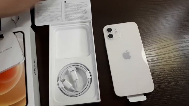 Распаковка нового iPhone 12 смотреть онлайн