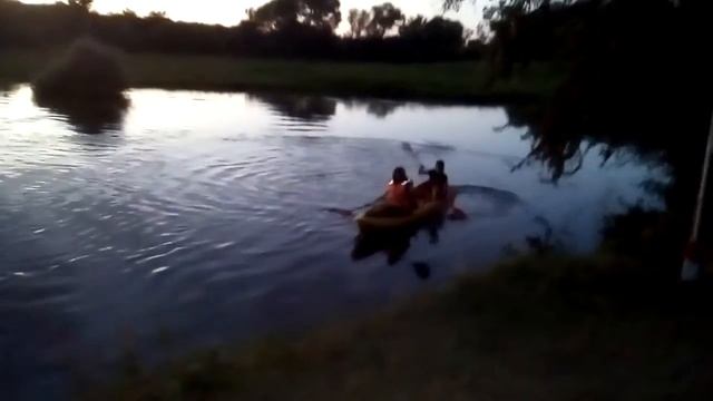 След залеза. Прибиране на последната лодка. смотреть онлайн