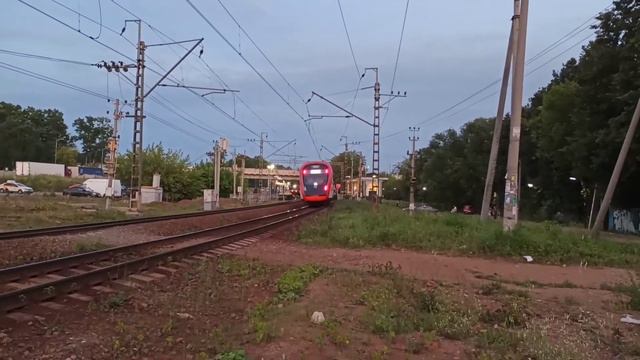 ЭШ2-007 Штадлер "Евразия" ЭГ2ТВ "Иволга" Высокая скорость прибывают и отправляются электрички смотреть онлайн