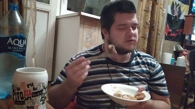 Жрать Давай!!!! Ядерный удар по холодильнику смотреть онлайн