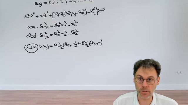 Eigenmodes of an optical fibre смотреть онлайн