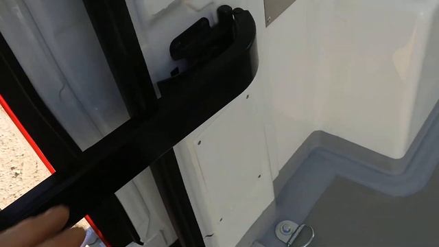 HLADILNO VOZILO RENAULT MASTER L3H2 смотреть онлайн