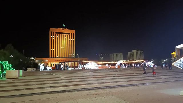Новогодний Шымкент.площадь перед акиматом#рекомендации #life #shymkent#казахстан смотреть онлайн