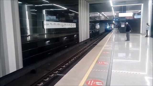 Прибытие поезда 81-765/766/767 "Москва" на станцию Лефортово смотреть онлайн