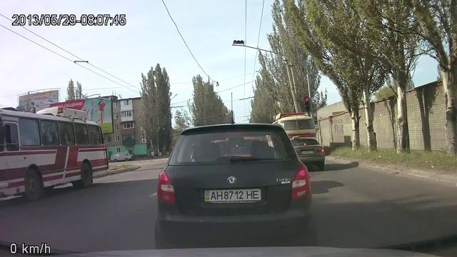 Водитель ассенизаторской машины считает себя богом на дороге смотреть онлайн