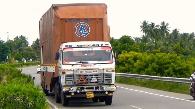 container track crossing | amazing video...!!? смотреть онлайн