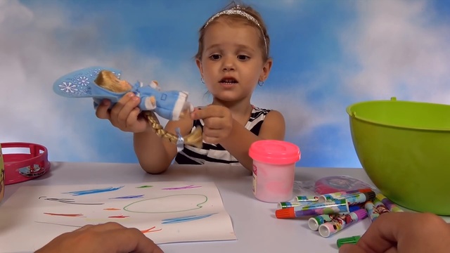 Маша и Медведь много игрушек и конструктор Masha and the Bear большое яйцо распа смотреть онлайн