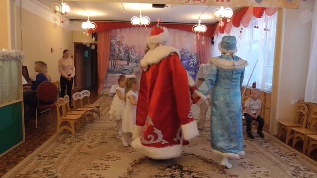 Новогодний утренник в средней группе "Звёздочки" смотреть онлайн