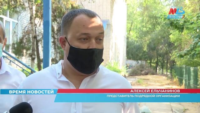 Виталий Лихачев проверил ход ремонта СШ № 1 в Волгограде смотреть онлайн