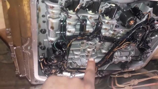 Mahindra Scorpio automatic transmission oil and filter changing process смотреть онлайн