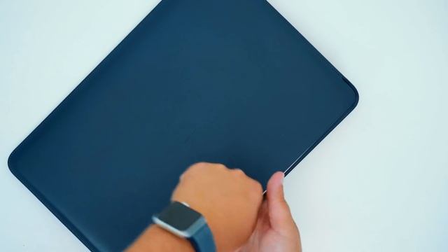 Hands-On With Apple's New Leather Sleeve for the 15-Inch MacBook Pro смотреть онлайн