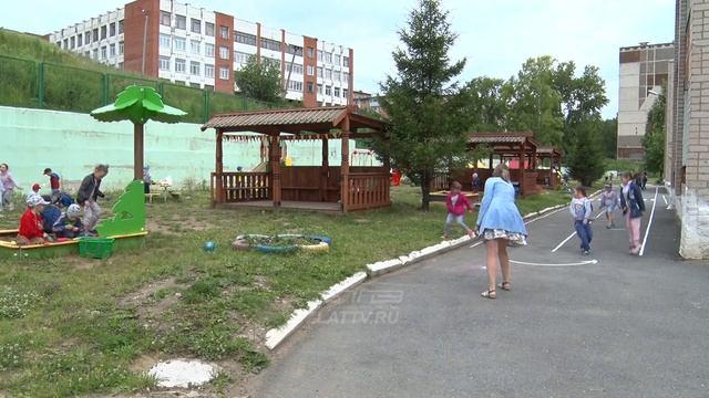 Работа по благоустройству подъездных путей к детским садам, поликлиникам и школам идет полным ходом смотреть онлайн