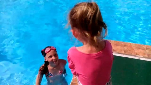 ЧЕЛЛЕНДЖ в БАССЕЙНЕ #The challenge in the POOL смотреть онлайн