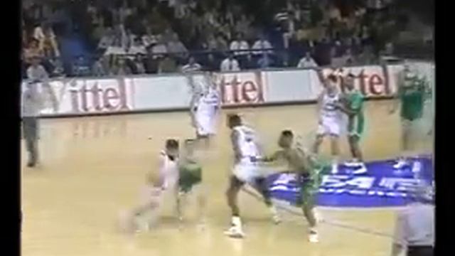 Cliff Levingston dunks over Gheorghe Muresan(2.31h)twice смотреть онлайн
