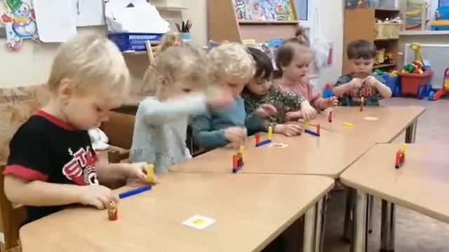 Первые игры с палочками Кюизенера. Диванчик для матрешки смотреть онлайн