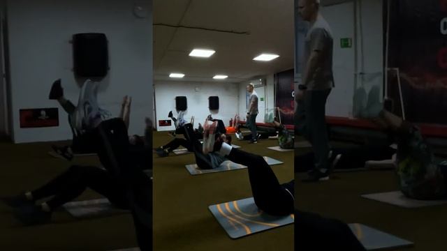 ТРЕНИРОВКИ ДЛЯ ДЕВУШЕК В ФИТНЕС-ГРУППЕ смотреть онлайн