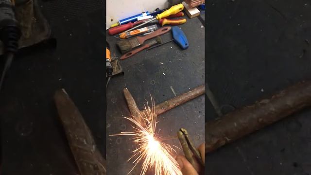 Máquina de solda ESAB смотреть онлайн