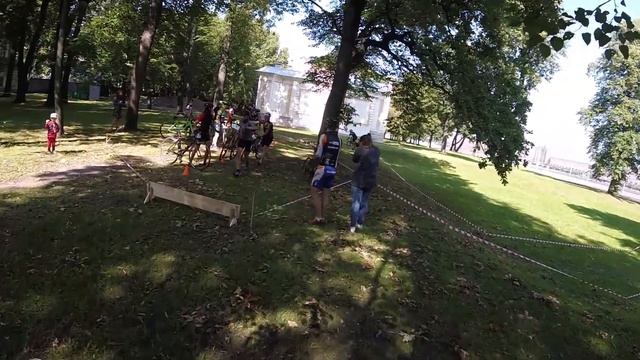 Велокросс-эстафета в Смольном смотреть онлайн