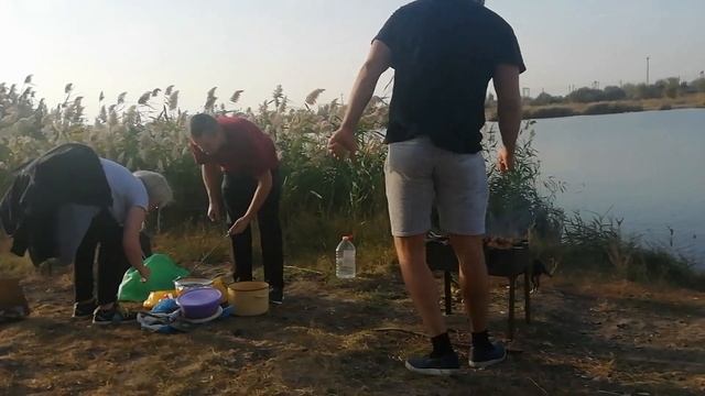 ОТДЫХ С РОДНЫМИ НА РЕКЕ МАЛЫЙ КОЙСУГ. АНОМАЛЬНО ТЕПЛАЯ ПОГОДА ЖАРИМ ШАШЛЫК И РЫБУ смотреть онлайн
