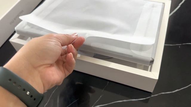 Unboxing: New MacBook Pro 14” M2Pro 1TB