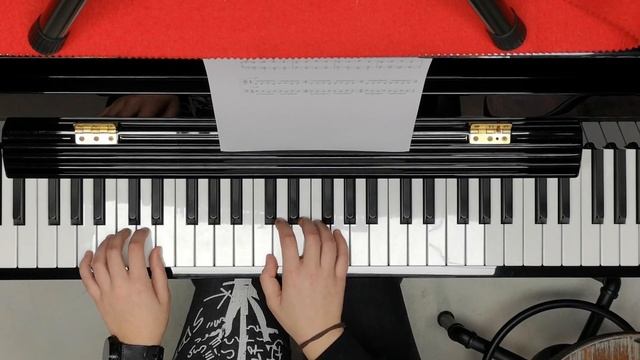 Tutorial de independencia y fortalecimiento de dedos al piano. смотреть онлайн