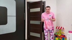 Милана хочет быть маленькой