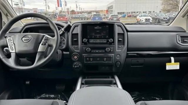 New 2024 Nissan TITAN Waynesboro-PA Frederick, DC #240055 смотреть онлайн