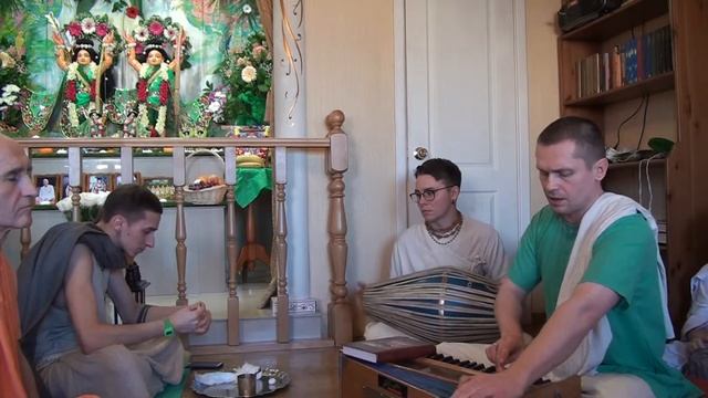 Алока Сундара пр. Джая Радха Мадхава и прекрасные Шри Шри Нитай Гауранга, 28.03.2015 смотреть онлайн