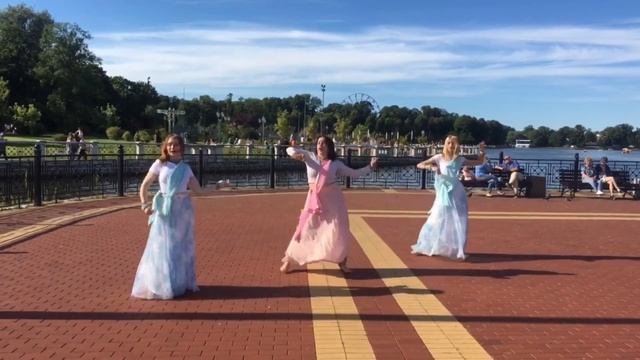 Sharara | Mere Yaar Ki Shaadi Hai | Universe Dance Team смотреть онлайн