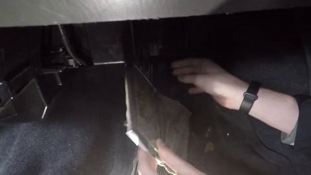 Suzuki Wagon R+ - Cabin Filter Replacement смотреть онлайн