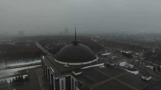 Wrong day to fly :: Victory Part at Moscow 4K смотреть онлайн