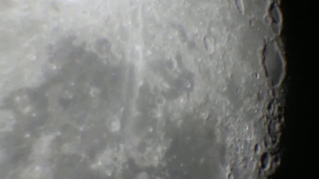 Moon close up Skywatcher 200p 18/08/13 смотреть онлайн