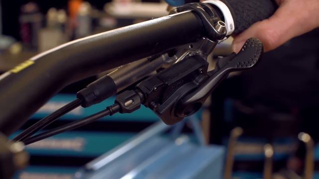 How To Tune & Maintain Your Bike Gears With Dan Atherton смотреть онлайн