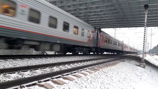 Электровоз ЭП2К-402 со скорым поездом 67Ы "Красноярск/Абакан-Москва" смотреть онлайн