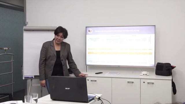 Как заставить банки вернуть награбленное? Тренинг "Гос.финансы" Часть 4 смотреть онлайн
