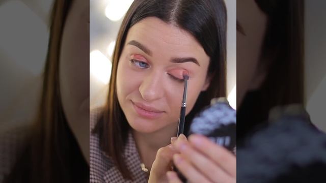Новогодний макияж с Didi_muastyle // LiLo LikeLove смотреть онлайн