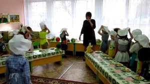 Открытое занятие  в средней группе «Овощи и фрукты - витаминные продукты»