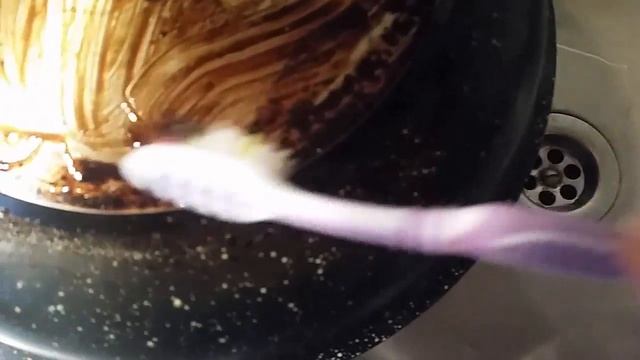 Средство для чистки духовок и плит Faberlic. Чистим сковороду смотреть онлайн