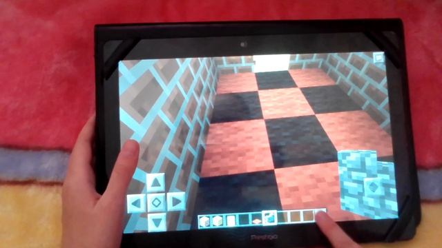 Стоим дом под зиму Майнкрафт на планшете (Звук погромче очень тихо) смотреть онлайн