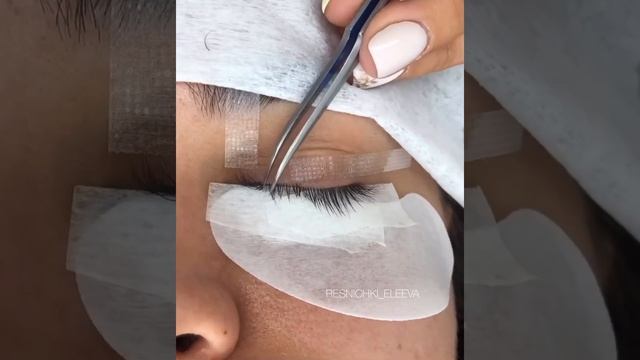 Проработка внутреннего угла при наращивание ресниц смотреть онлайн