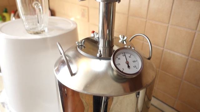 Вторая перегонка самогона. Подробно для новичков смотреть онлайн