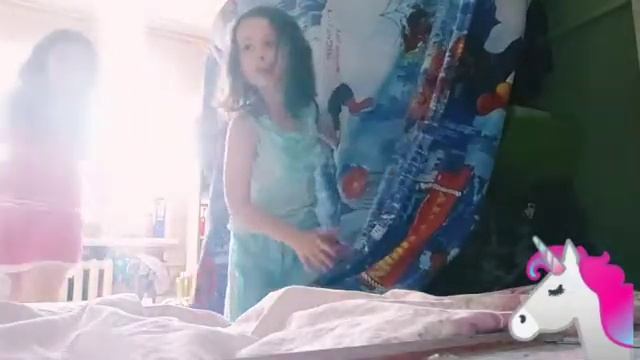 Как строить дом из одеял? смотреть онлайн