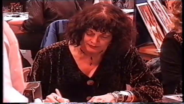 Ingrid Pitt at Memorabilia April 2004 смотреть онлайн