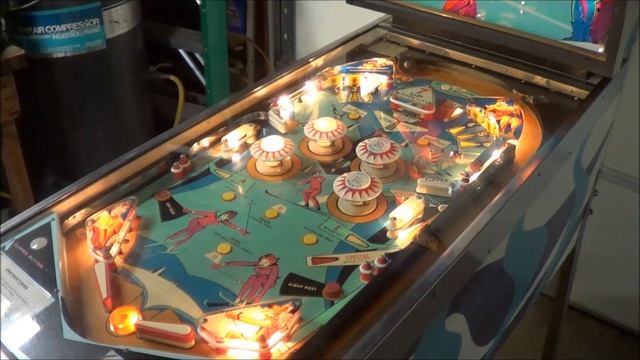 SEVEN UP PINBALL MACHINE - BY WILLIAMS 1969 смотреть онлайн
