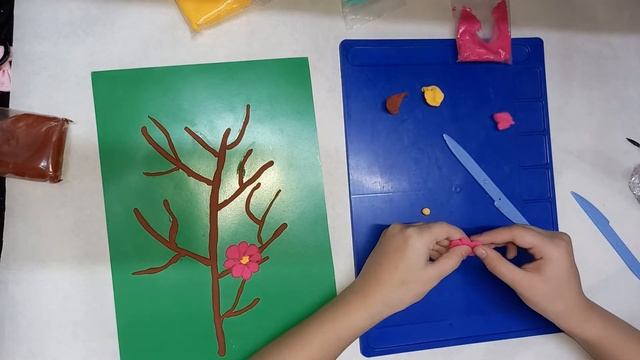 Лепка пластилином. Аппликация "Цветущая ветка" смотреть онлайн